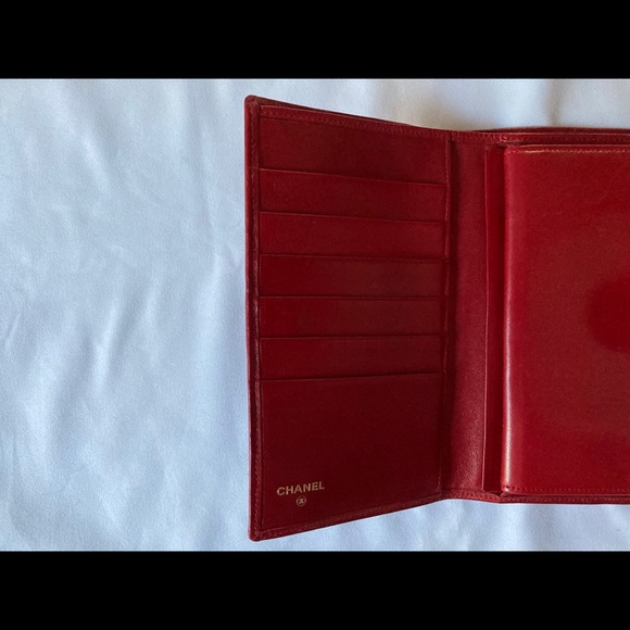 Chanel CC Kiss-lock red leather wallet - Picture 13 of 16